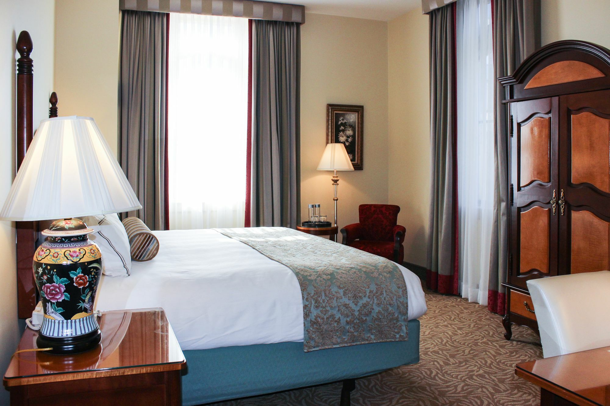 Hotel Провиденс Экстерьер фото